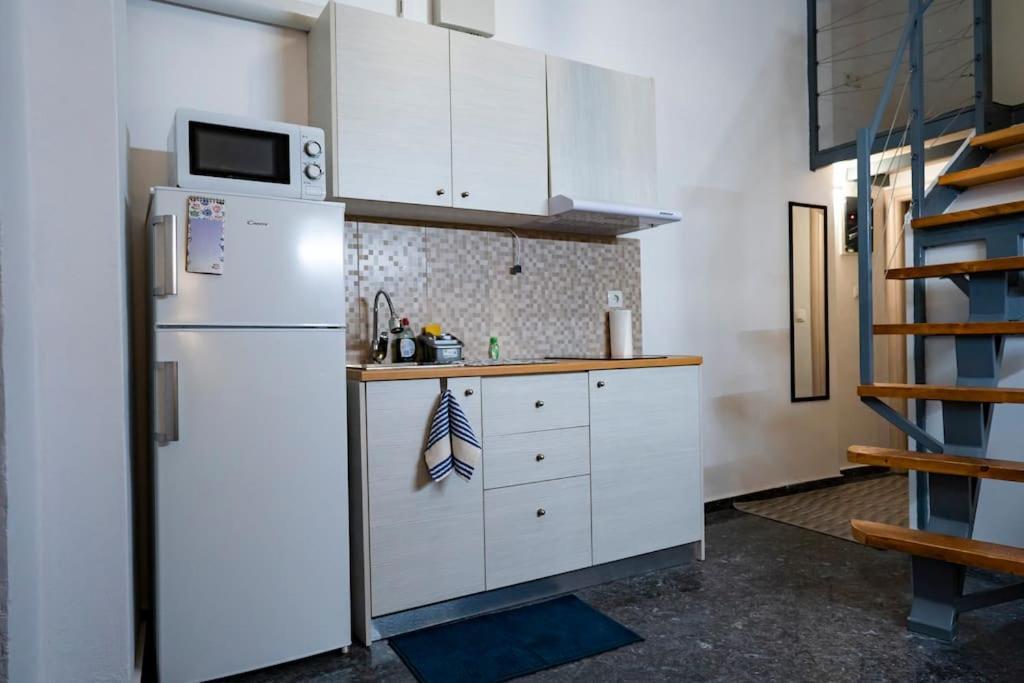 アテネLoftliving 1 By Αττικο Νοσοκομειοアパートメント エクステリア 写真